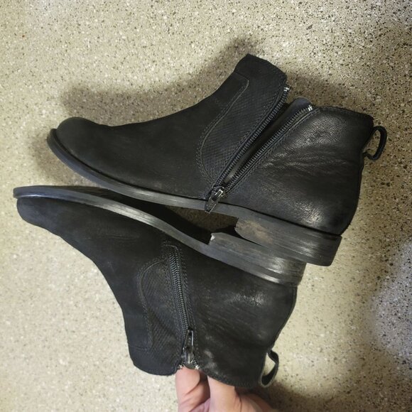 Abeo Yana Black Leather Ankle Booties Size 8.5 - Picture 7 of 11